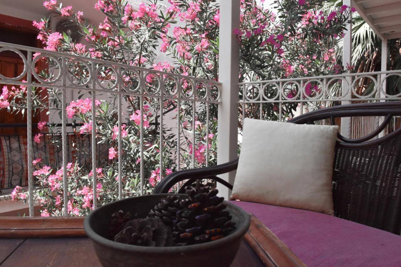 Smyrna Pansiyon Kaş Exterior foto